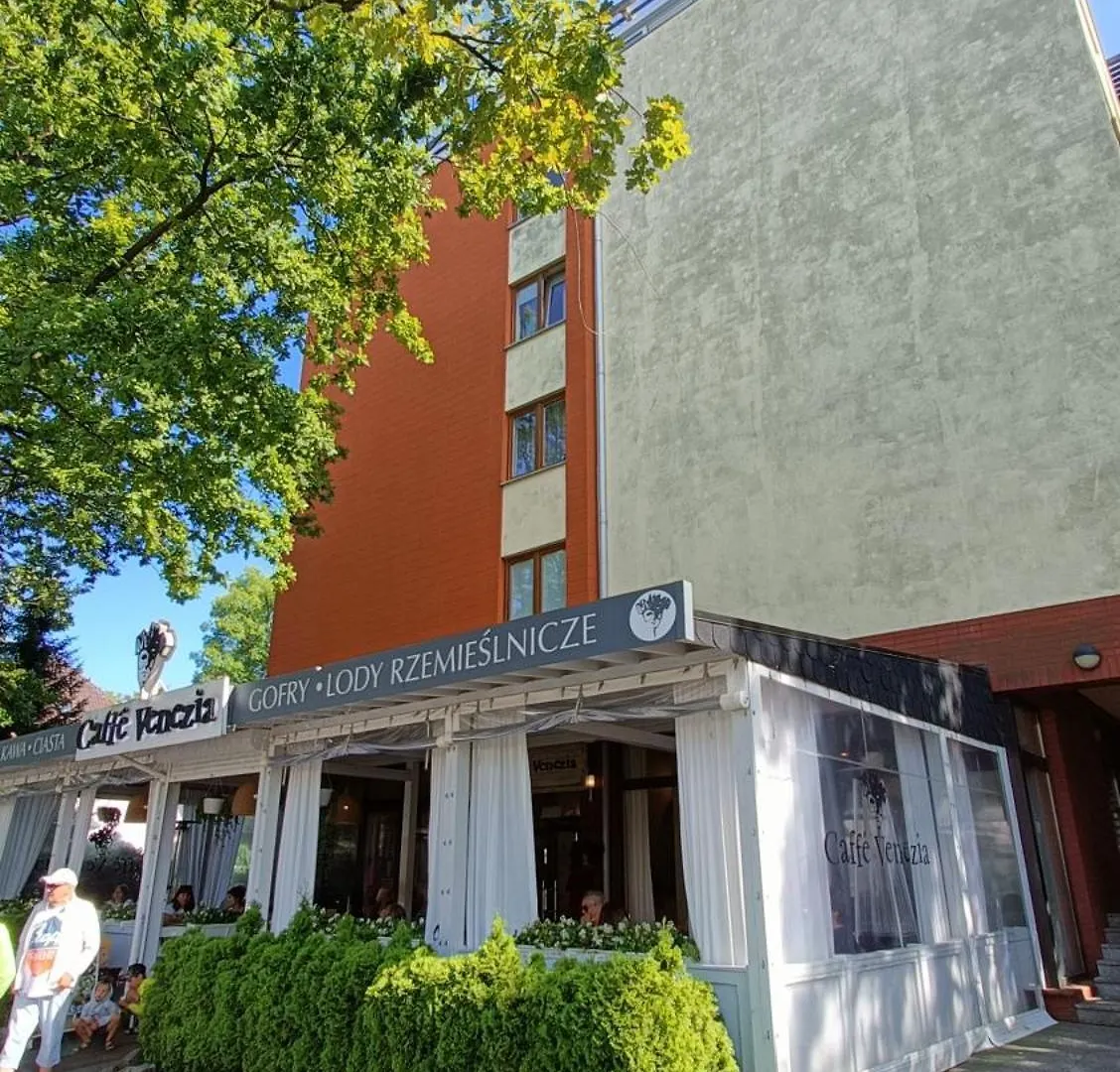 403 Przy Plazy 150 M2 Dobruk Apartamenty 5 Sypialni 2 Lazienki Sikorskiego 1 Kolobrzeg 0*,  Poland